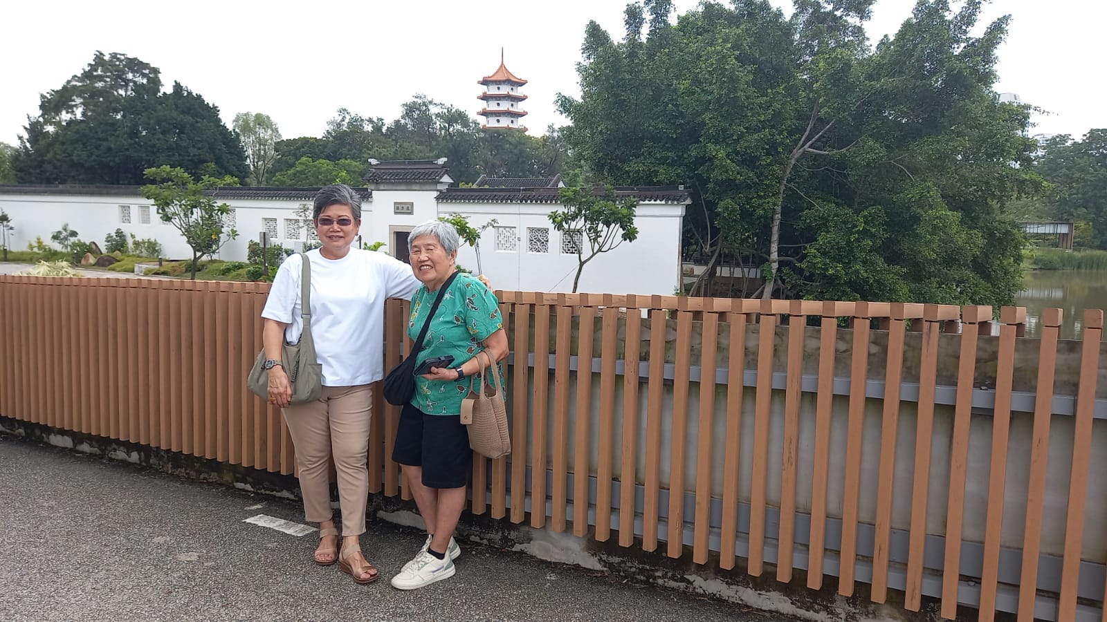 ee107ef8-70d5-44d9-82ce-b10351032e6c